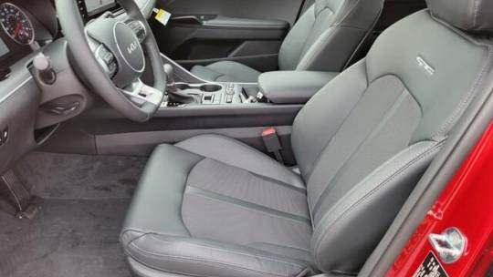2022 kia k5 gt-line
