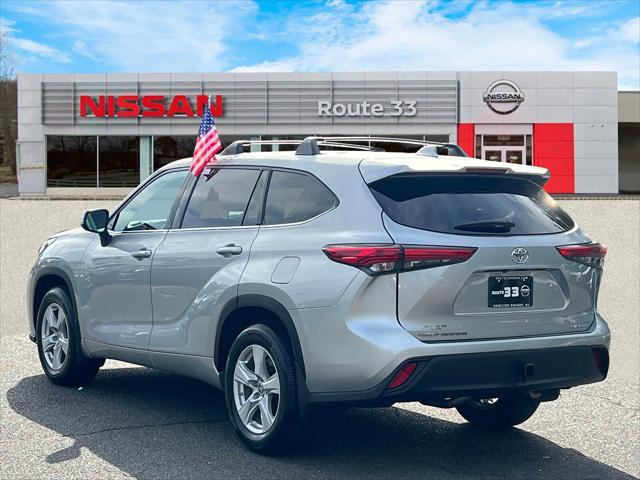 2020 toyota highlander le