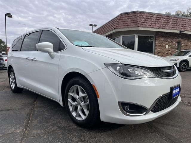 2018 chrysler pacifica touring plus