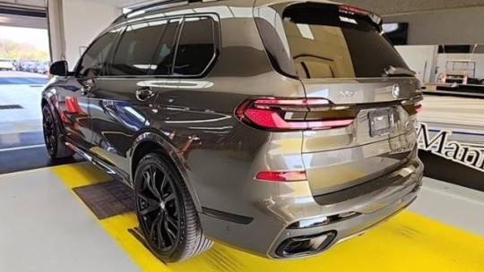 2024 BMW X7