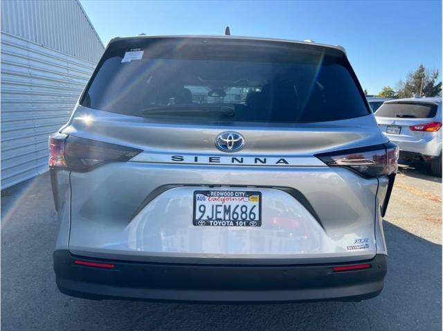 2023 toyota sienna xle 8 passenger