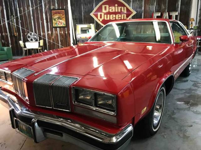 oldsmobile cutlass supreme red / white with 84,245 miles, for sale!