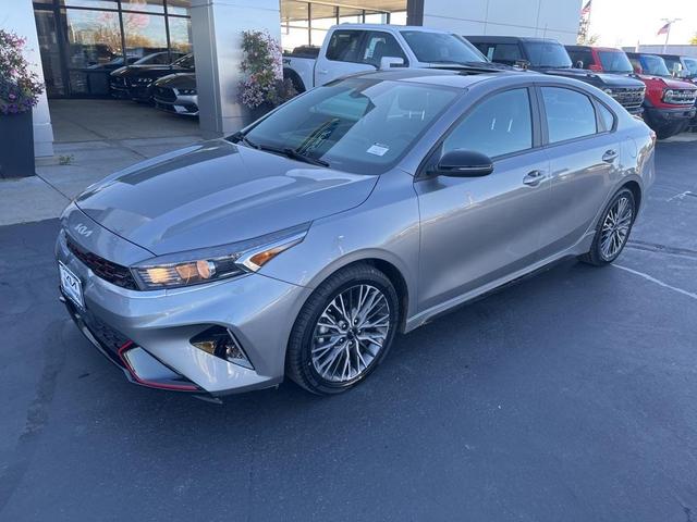 2022 kia forte gt-line