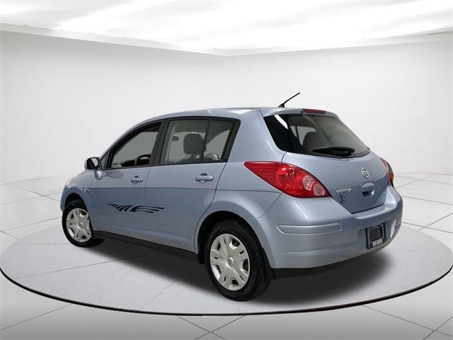2011 nissan versa 1.8 s