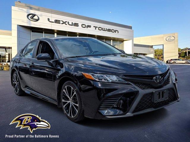 2020 toyota camry se