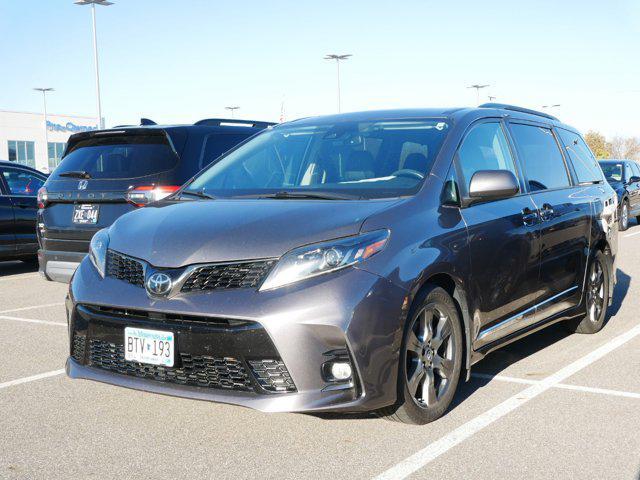 2018 toyota sienna l