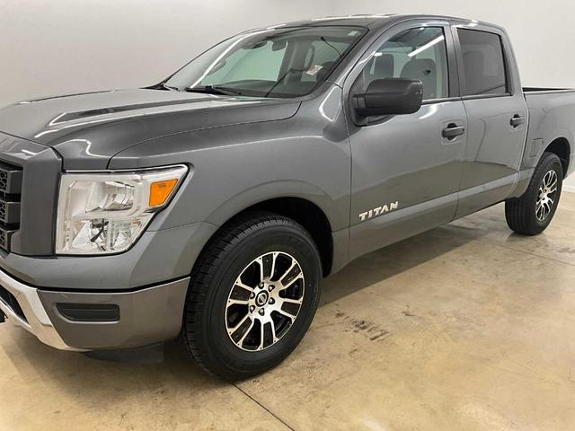 2022 nissan titan sv