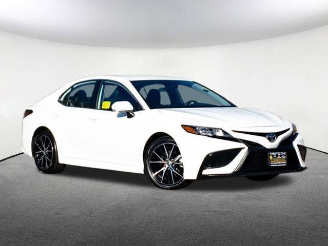 2024 toyota camry se