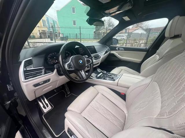 2020 bmw x7 m50i