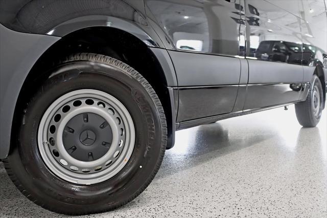 2023 mercedes-benz sprinter 2500 standard roof