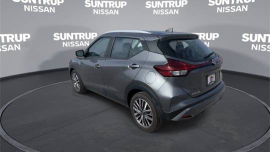 2021 nissan kicks sv