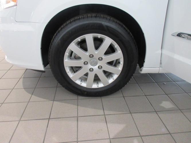 used 2016 chrysler town & country touring green bay, wi 54303 for sale in green bay, wisconsin