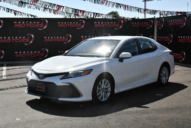 2024 toyota camry le