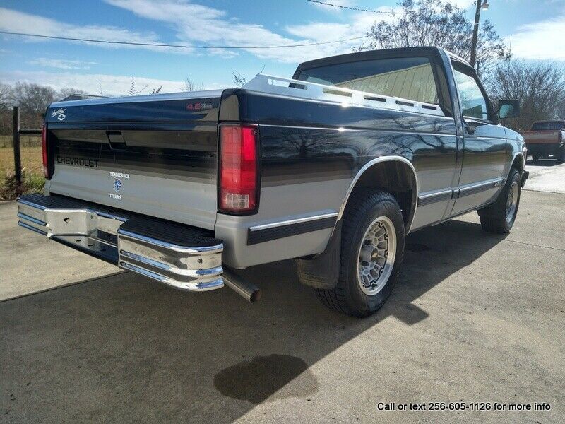 48k actual miles !!!!! 4.3 v6 auto !! one owner original title !!