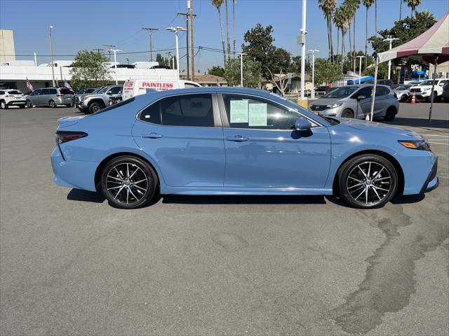 2024 toyota camry hybrid se