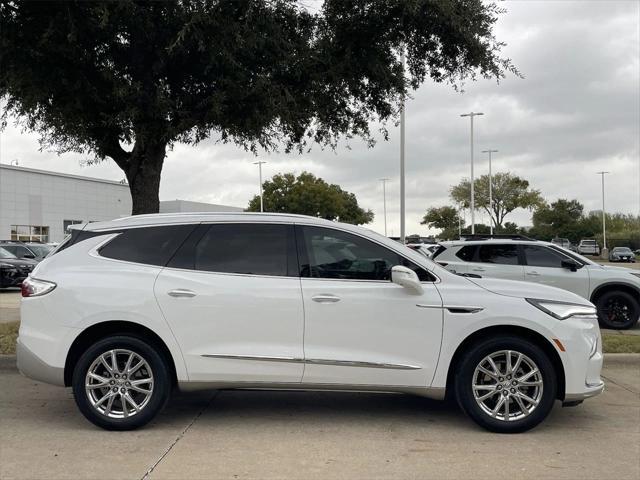 2023 buick enclave essence fwd