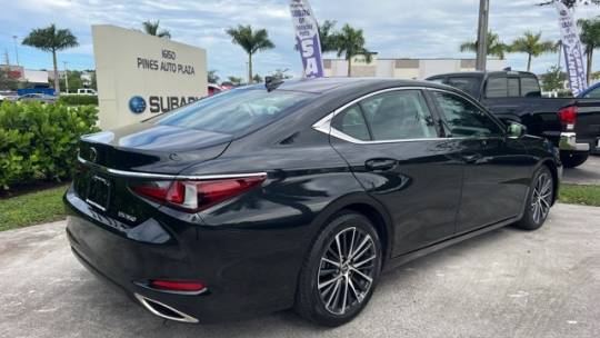 2022 Lexus ES