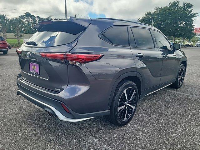 2022 toyota highlander xse