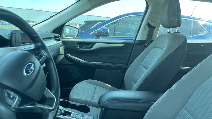 2021 ford escape s