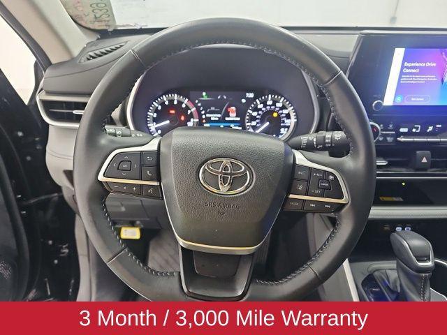 2023 toyota highlander xle