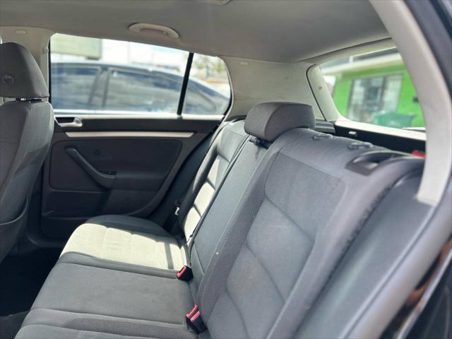 2009 volkswagen rabbit base