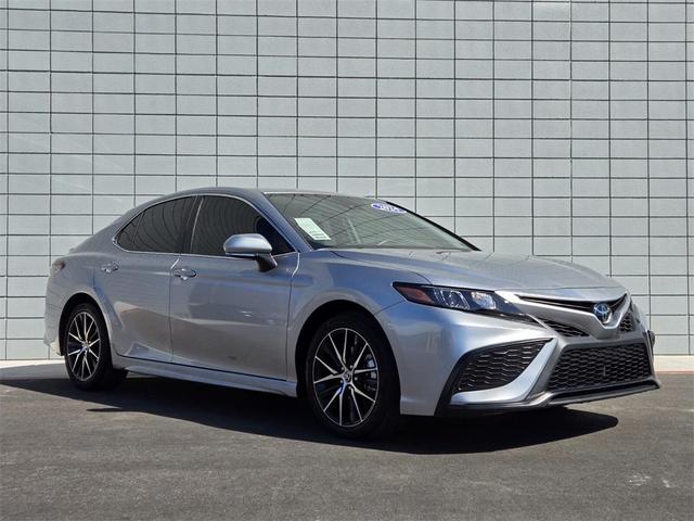 2024 toyota camry se