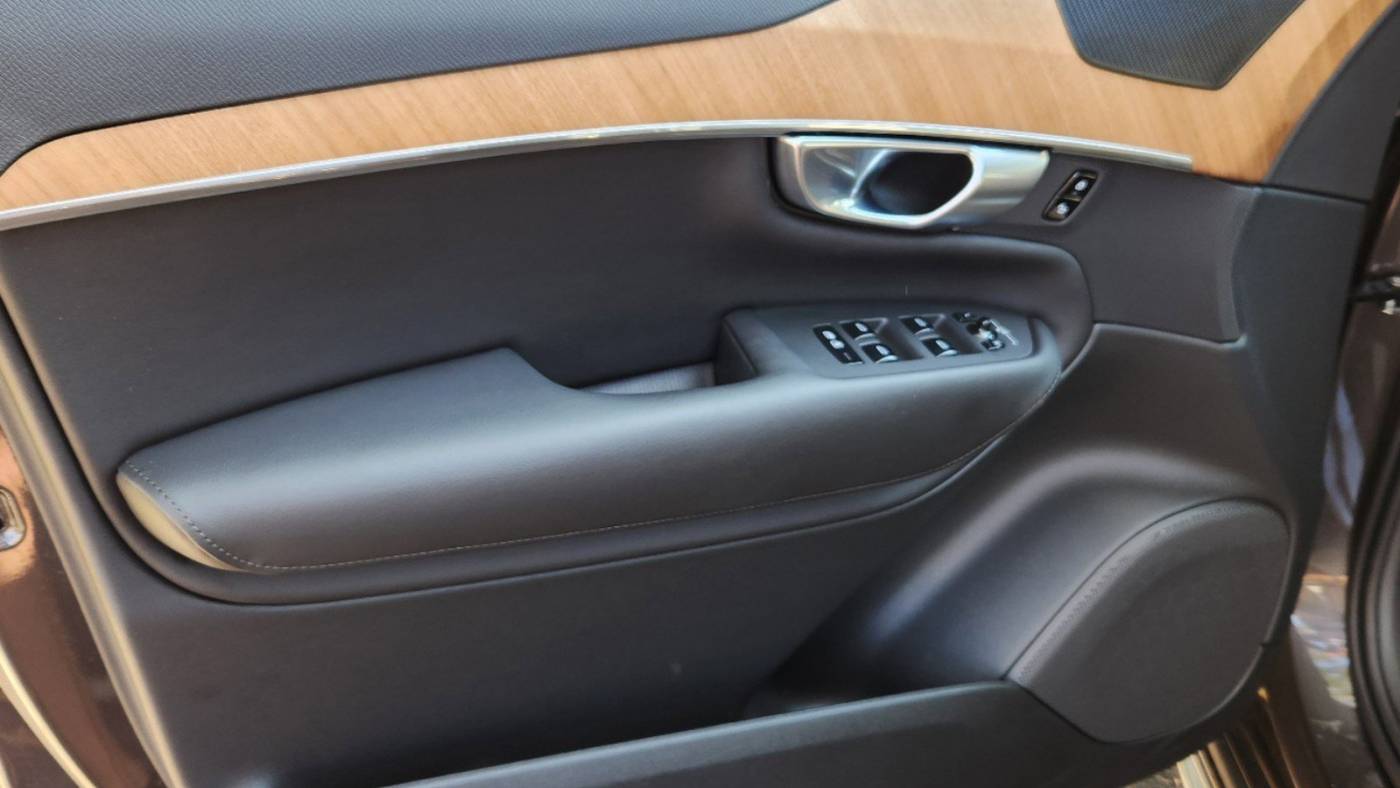 2024 volvo xc90 b6 plus bright theme 6p