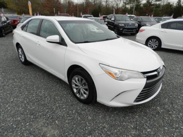 2017 toyota camry le