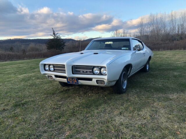 1969 pontiac gto coupe white rwd automatic coupe