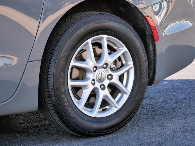 2022 chrysler pacifica touring-l