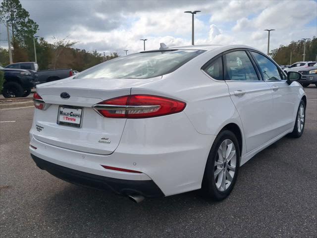 2019 ford fusion se