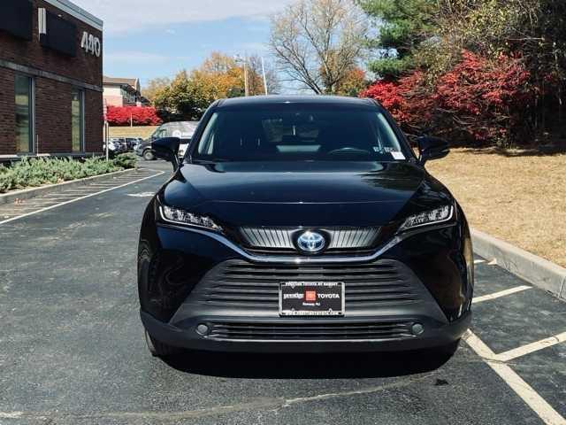 2022 toyota venza le