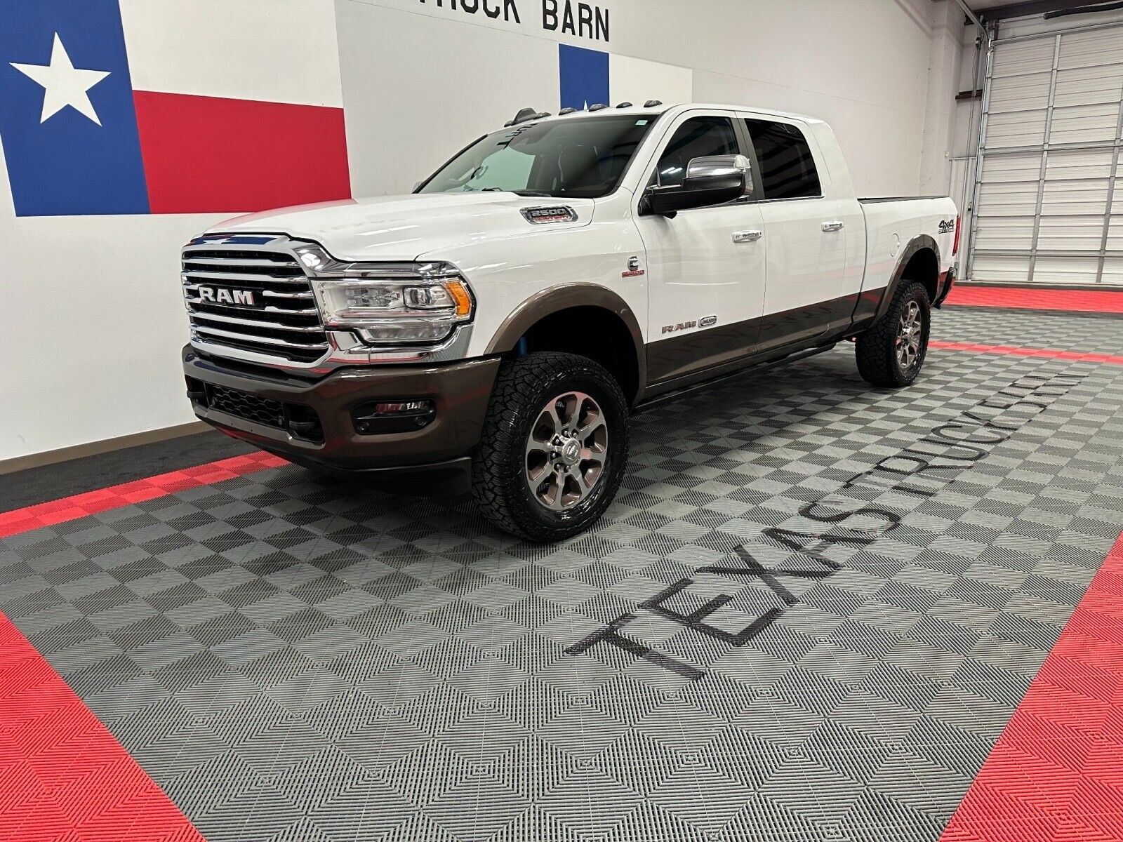 2019 ram 2500 longhorn 4wd mega cab 6.7l diesel 12in screen gps camera new 35