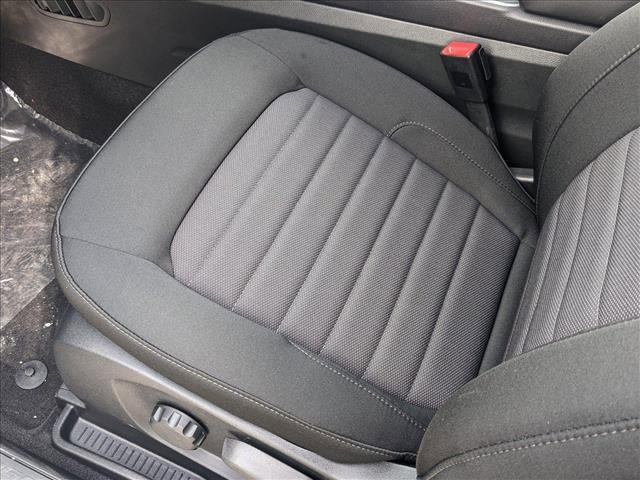 2024 ford edge se