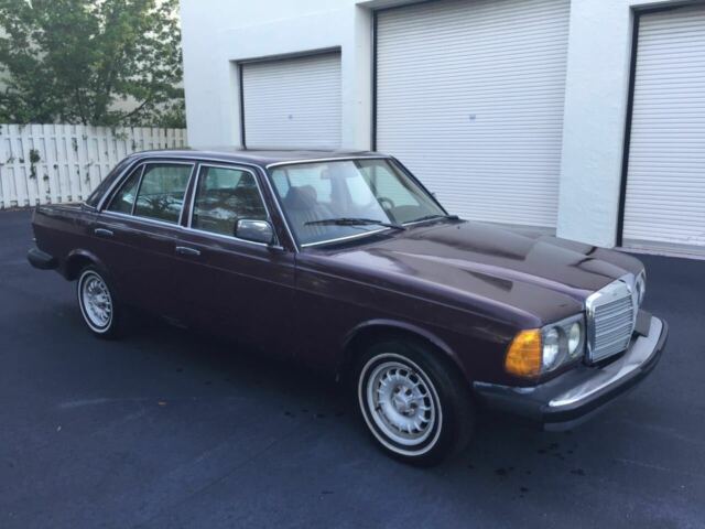classic 1985 mercedes 300d w123 turbodiesel low miles sunroof collector's item