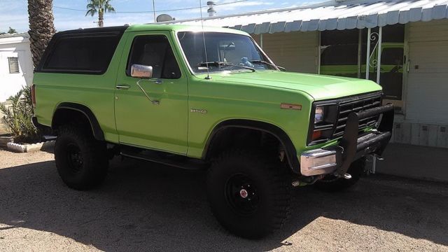"85 ford bronco body lift ( over 75% re-stored )"