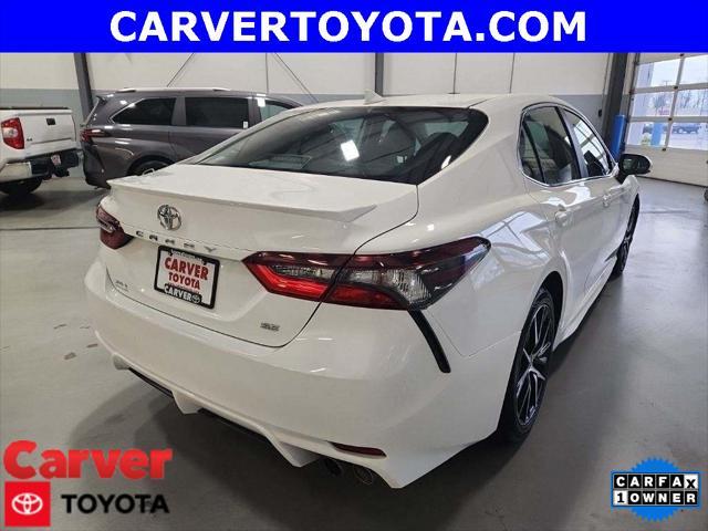 2022 toyota camry se