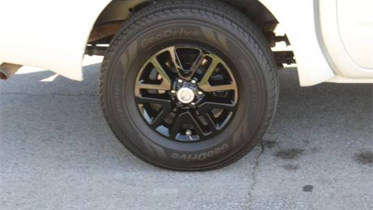 2017 nissan frontier sv