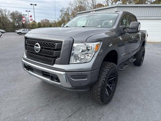 2021 nissan titan sv