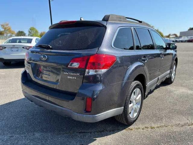 2011 subaru outback 3.6r limited