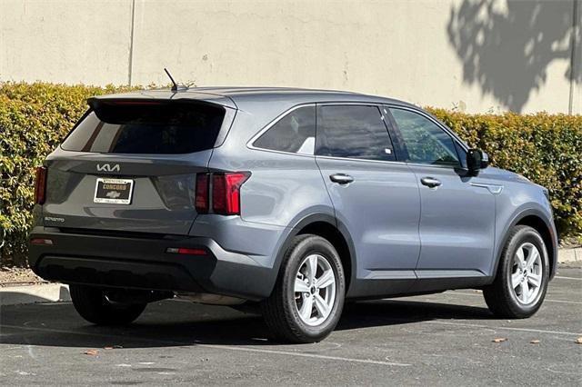 2023 kia sorento lx