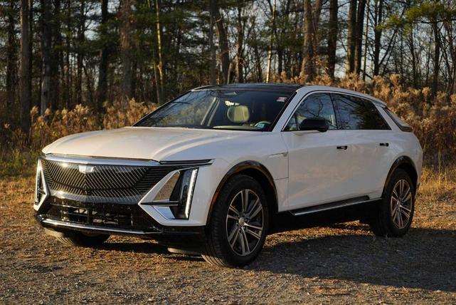 2024 cadillac lyriq luxury
