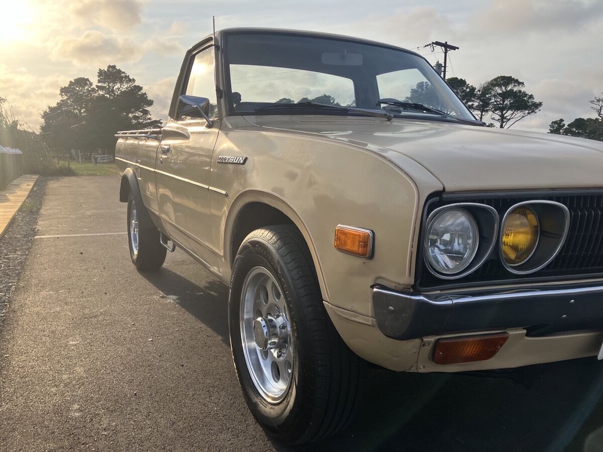 1978 datsun 620 pickup brown