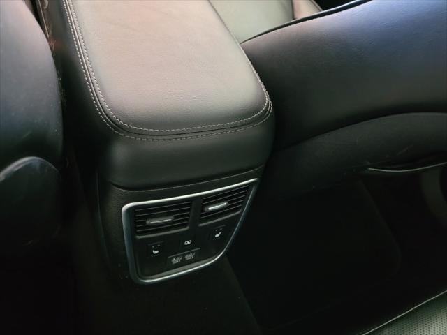 2022 chrysler 300 touring