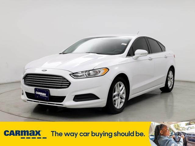 2016 ford fusion se