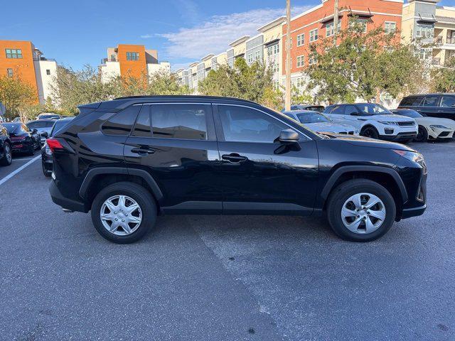 2019 toyota rav4 le