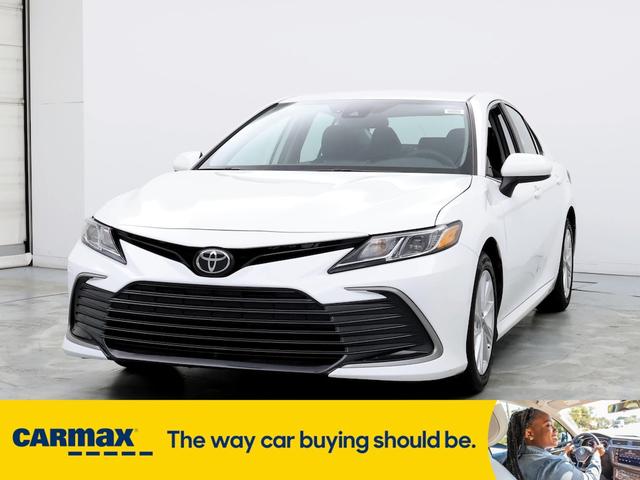 2023 toyota camry le