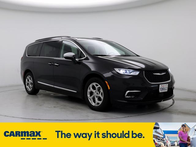 2022 chrysler pacifica limited