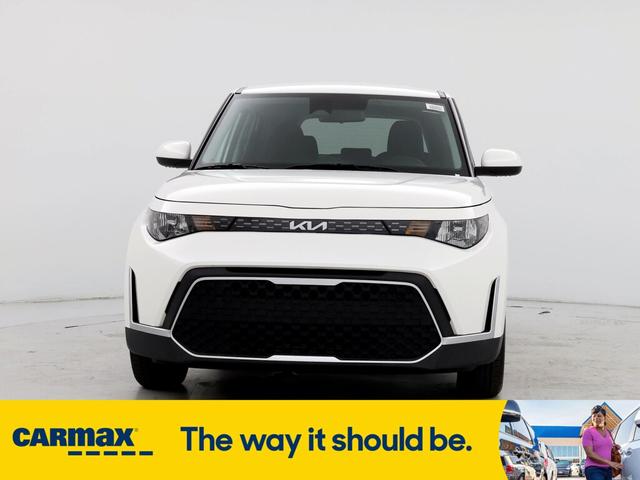 2023 kia soul lx