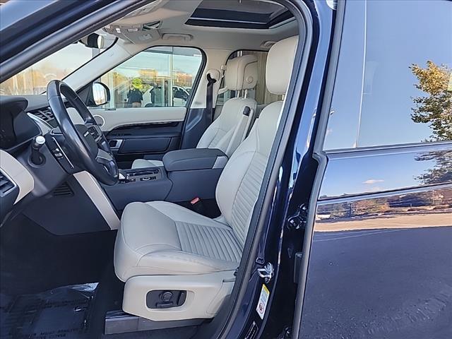 2022 land rover discovery p300 s